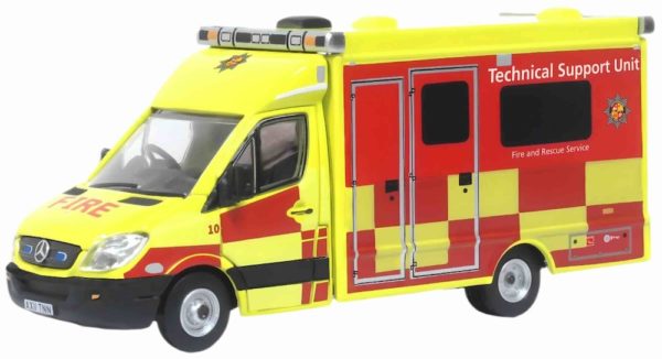 Oxford Diecast 76MA008 Mercedes Van Bedfordshire Fire & Rescue Support 1/76 scale