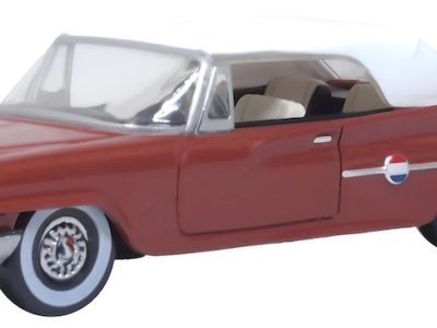 Oxford Diecast 87CC61004 Chrysler 300 Convertible 1961 (Closed) Cinnamon/White 1/87 scale