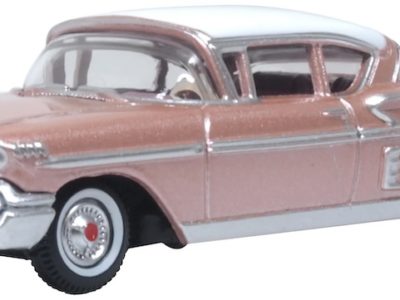 Oxford Diecast 87CIS58001 Chevrolet Impala Sport Coupe 1958 Cay Coral/White 1/87 scale