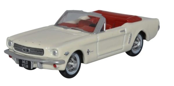 Oxford Diecast 87MU65005 Ford Mustang Convertible Car Wimbledon White 1/87 scale