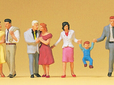 Preiser 10514 Walking Couples Figure Set HO Scale