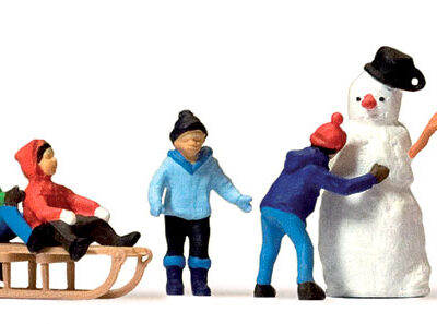 Preiser 10626 Father Christmas, Children & Snowman HO Gauge Figures