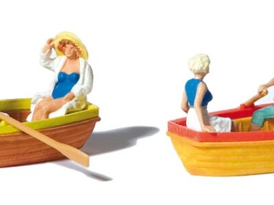 Preiser 10686 Rowing Boats, two boats and two couples Figure Set HO Scale