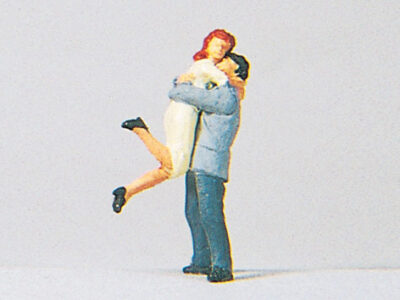 Preiser 28031 Happy Homecoming Couple HO Gauge Figures