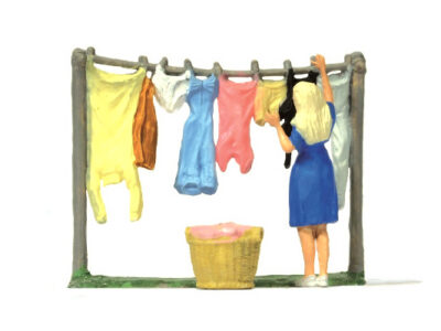 Preiser 28110 Laundry Day Figure HO Scale