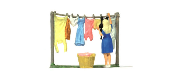 Preiser 28110 Laundry Day Figure HO Scale